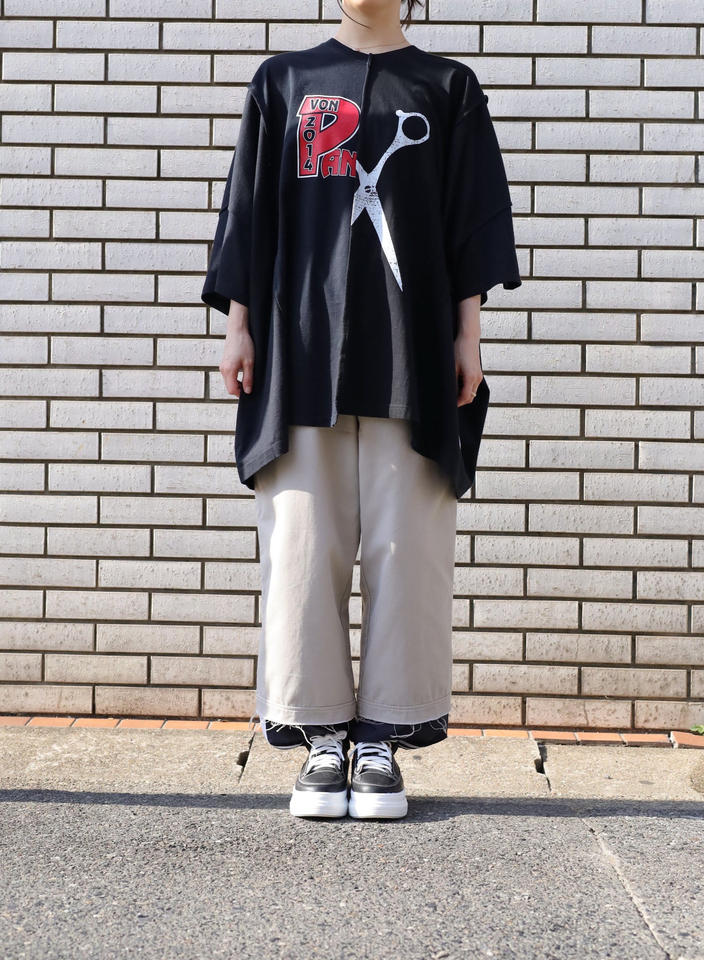 BUZIGAHILL フォーパネルフレンチシームTシャツ