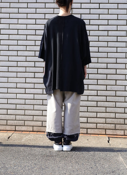 BUZIGAHILL フォーパネルフレンチシームTシャツ
