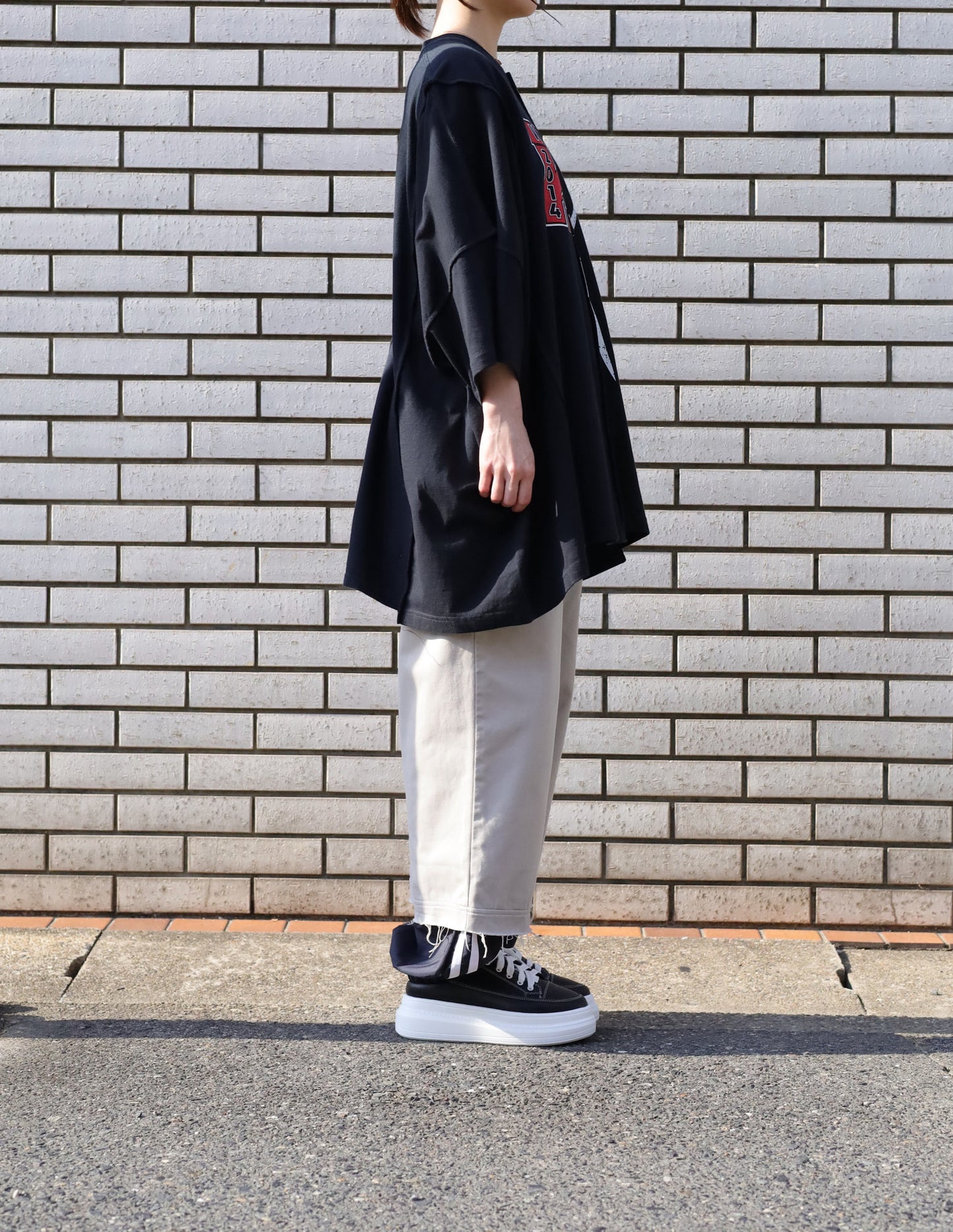 BUZIGAHILL フォーパネルフレンチシームTシャツ
