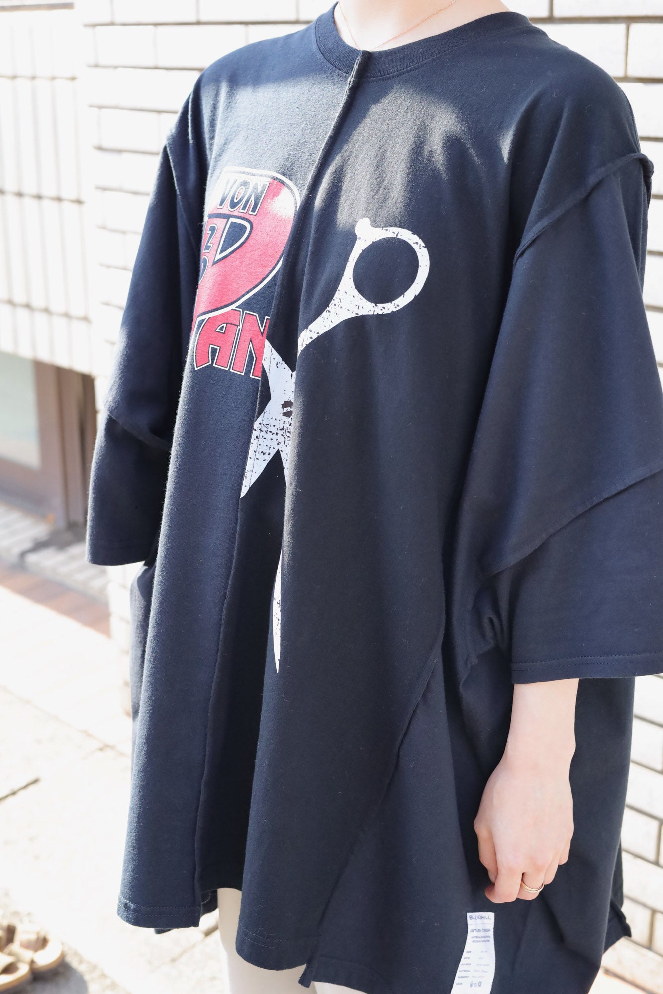 BUZIGAHILL フォーパネルフレンチシームTシャツ
