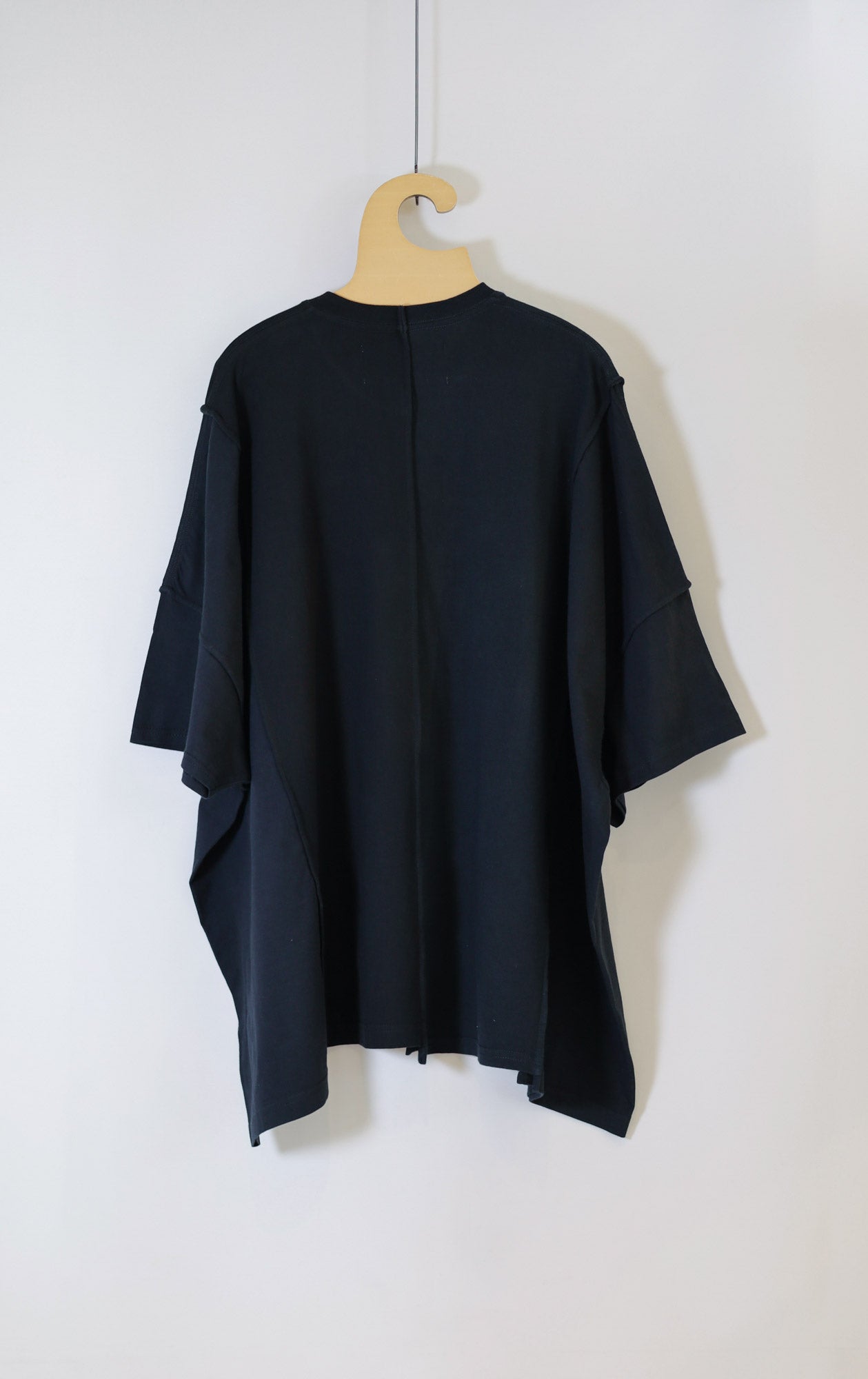 BUZIGAHILL フォーパネルフレンチシームTシャツ